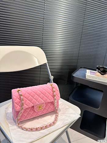 Chanel Classc 11.12 Flappy Bag Pink 25 x 16 cm