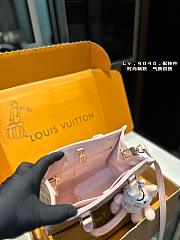 Louis Vuitton OnTheGo Black 25 x 20 cm  - 6