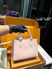Louis Vuitton OnTheGo Black 25 x 20 cm  - 4