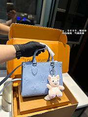 Louis Vuitton OnTheGo Blue 25 x 20 cm - 1