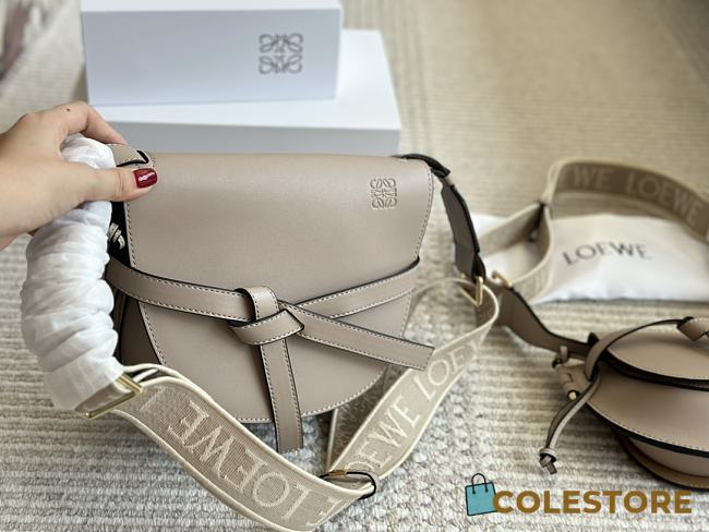 Loewe Gate Bag Beige 20 x 15 cm - 1