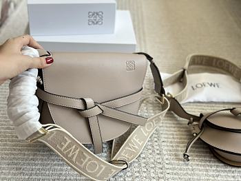 Loewe Gate Bag Beige 20 x 15 cm