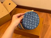 Louis Vuitton Papillon Monogram Denim 27 x 13 cm - 6