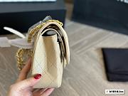 Chanel Flap Bag Beige 23 x 15 cm - 3