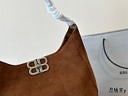 Colestore  Balenciaga Hobo Brown 29 x 36 cm - 2