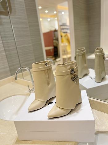 Givenchy Short Boots Beige 