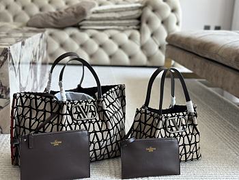 Valentino White And Black Bag 26 x 19 cm