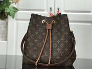 Louis Vuitton Bucket Bag Monogram 26 x 22 x 27 cm - 1