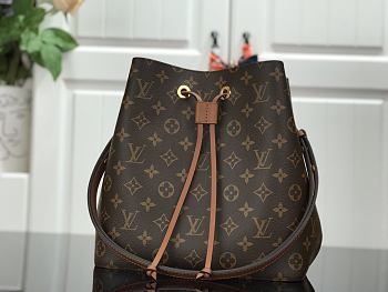 Louis Vuitton Bucket Bag Monogram 26 x 22 x 27 cm