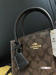 Coach Andrea Carrryall Black And Chocolate 22 x 11 x 17 cm - 5