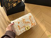 Chanel Le Boy White And Yellow 25 cm - 2