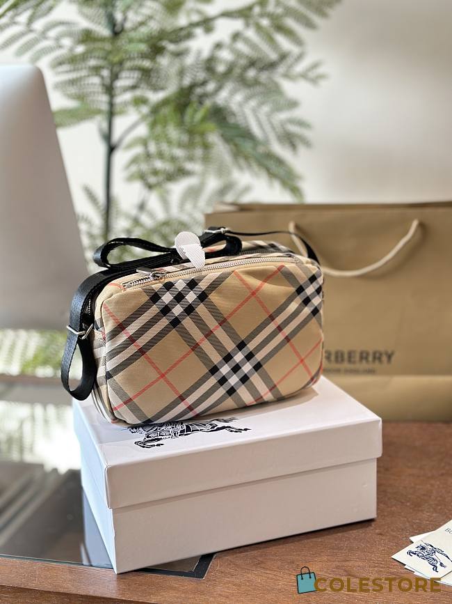 Burberry Shoulder Bag In Brown 25 x 12 x 18 cm - 1