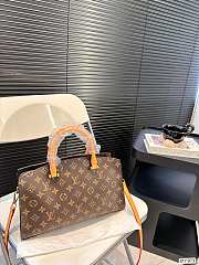 Louis Vuitton Bag 32 x 21 cm - 3