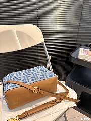 Fendi Crossbody Blue 26 x 19 cm - 6