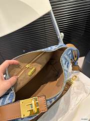 Fendi Crossbody Blue 26 x 19 cm - 5
