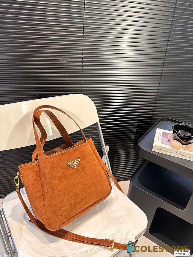 Prada Bag 25 x 21 cm - 1