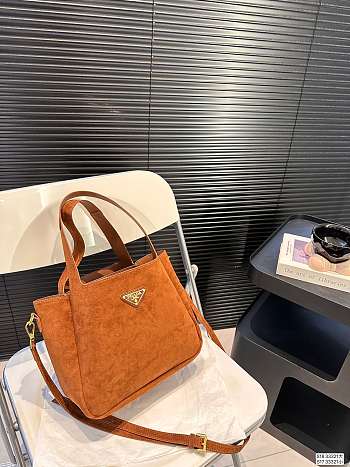 Prada Bag 25 x 21 cm