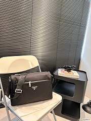 Prada Re-Nylon Black 33 x 22 cm - 1