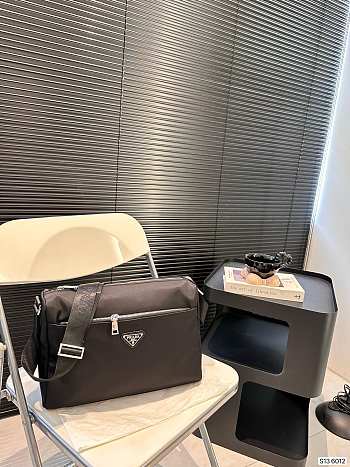 Prada Re-Nylon Black 33 x 22 cm