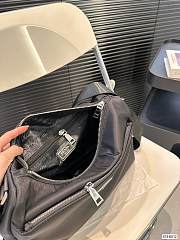 Prada Re-Nylon Black 33 x 22 cm - 3