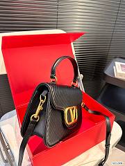 Valentino Garavani Black 26 x 17 cm - 2