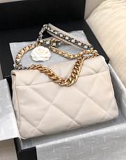Chanel 19 Flap Bag White AS1161 30 x 20 x 10 cm - 2
