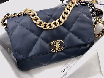 Chanel 19 Flap Bag Black AS1161 26 x 16 x 9 cm