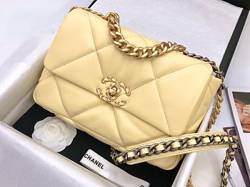 Chanel 19 Flap Bag Yellow AS1161 26 x 16 x 9 cm