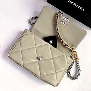 Chanel 19 Flap Bag Green AS1161 30 x 20 x 10 cm - 5
