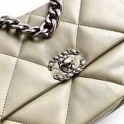 Chanel 19 Flap Bag Green AS1161 30 x 20 x 10 cm - 4