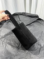 The Row Black Bag 13 x 12 x 22 cm - 4