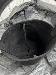 The Row Black Bag 13 x 12 x 22 cm - 2