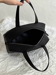 The Row Bowling Bag Black 33 x 15.5 x 22 cm - 3