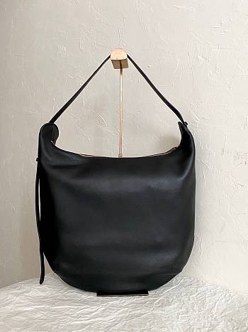 The Row Womens Allie N/S Leather Hobo Bag In Black 40 x 8 x 37 cm
