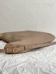 The Row Womens Allie N/S Leather Hobo Bag In Beige 40 x 8 x 37 cm - 4