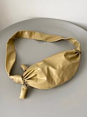 Lemaire Medium Soft Croissant Bag In Dusty Sage 18 cm - 2