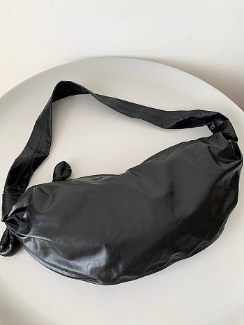 Lemaire Medium Soft Croissant Bag In Black 18 cm
