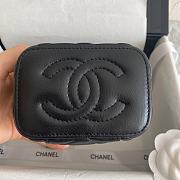 Chanel Small Classic Box 10 x 7 x 10 cm - 5