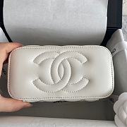 Chanel Medium Classic Box White 16 x 8 x 10 cm - 5