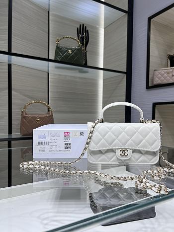 Chanel 24a Flap Bag White 20 cm