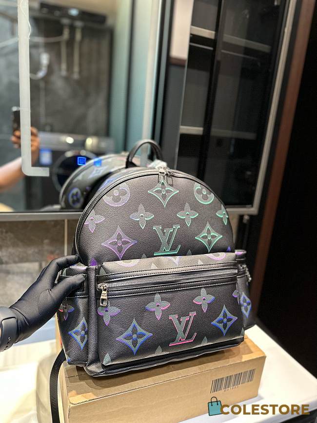 Louis Vuitton Discovery Backpack Black 32.5 x 40 cm - 1