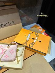 Louis Vuitton Mini Pochette Pink 15 x 10 cm - 3