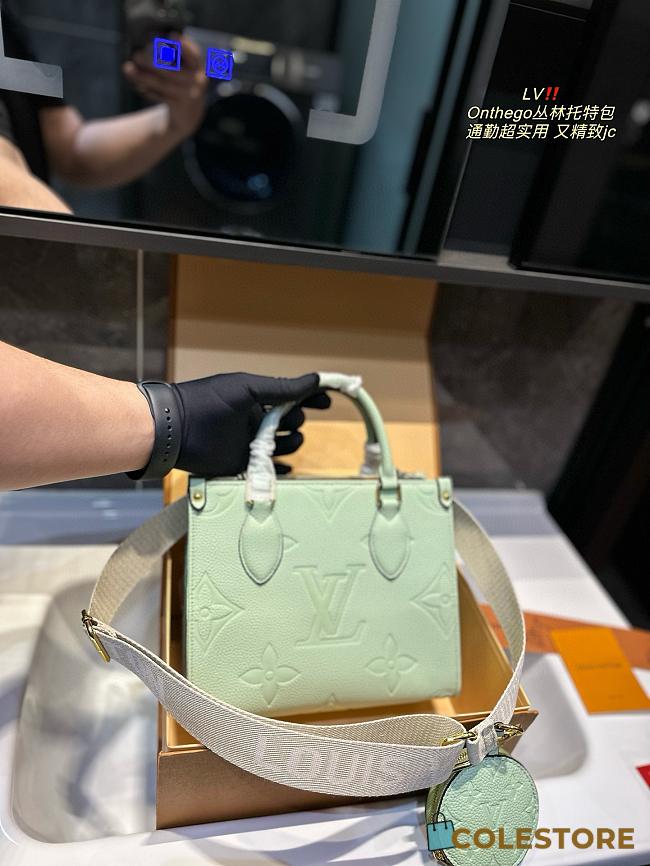 Louis Vuitton On The Go Green 25 cm - 1
