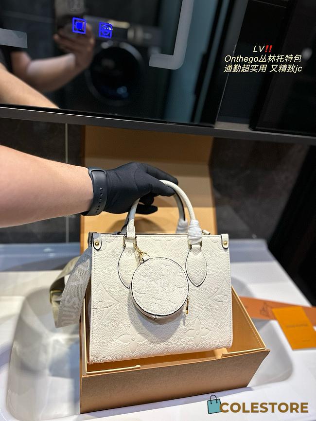 Louis Vuitton On The Go White 25 cm - 1