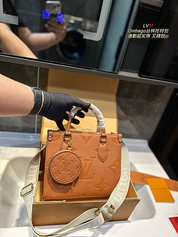 Louis Vuitton On The Go Brown 25 cm