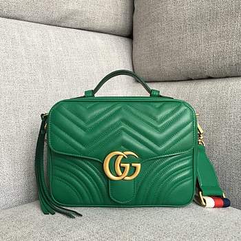 Gucci Marmont Shoulder Bag Green 25 x 19 x 8 cm