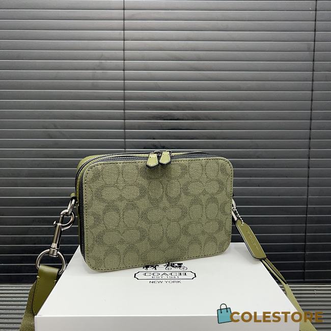 Coach Charter Green 13 x 20 cm - 1