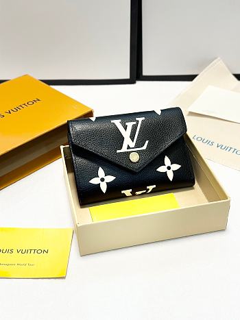 Louis Vuitton Circle Wallet Black 12 x 9 x 2.5 cm 