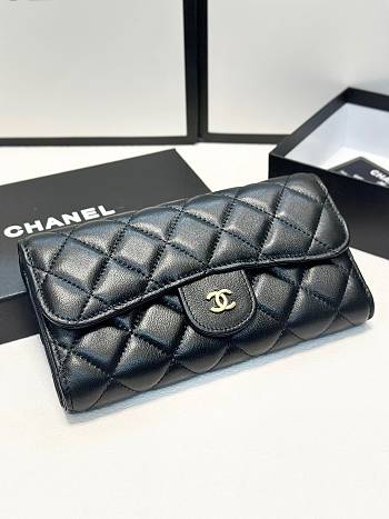 Chanel Flap Bag Black 19 x 10 cm