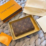 Louis Vuitton Juliette Monogram Giant Reverse Wallet 13.5 x 11 x 3 cm - 4